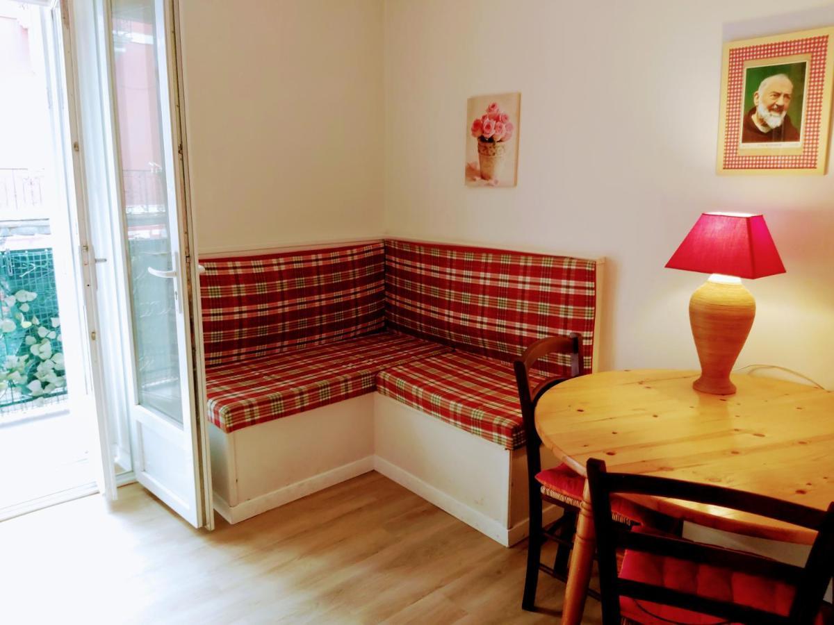 Charming Room Pres Du Sanctuaire Lourdes Exterior foto