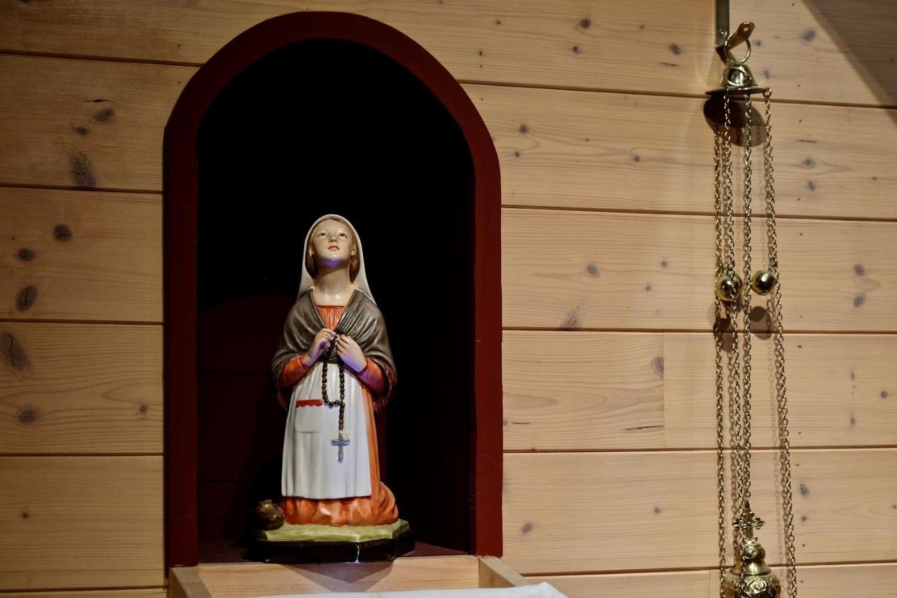 Charming Room Pres Du Sanctuaire Lourdes Exterior foto